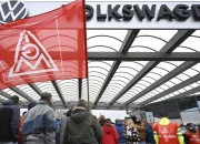 Volkswagen Berencana Mengurangi 100.000 Pekerja dan Menutup Empat Pabrik di Jerman