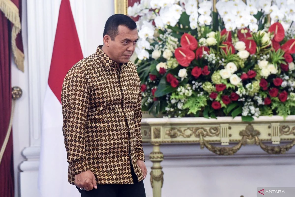 Wamen Imipas Silmy Karim Menyerahkan Diri ke KPK Usai Diburu