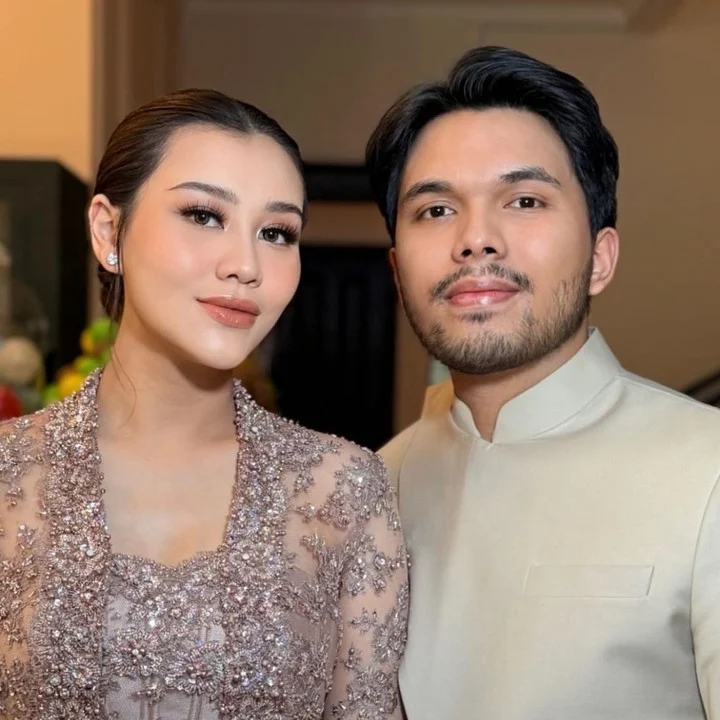 Aaliyah Massaid Tampil Cantik dan Langsing Berkebaya di Pernikahan Sahabatnya