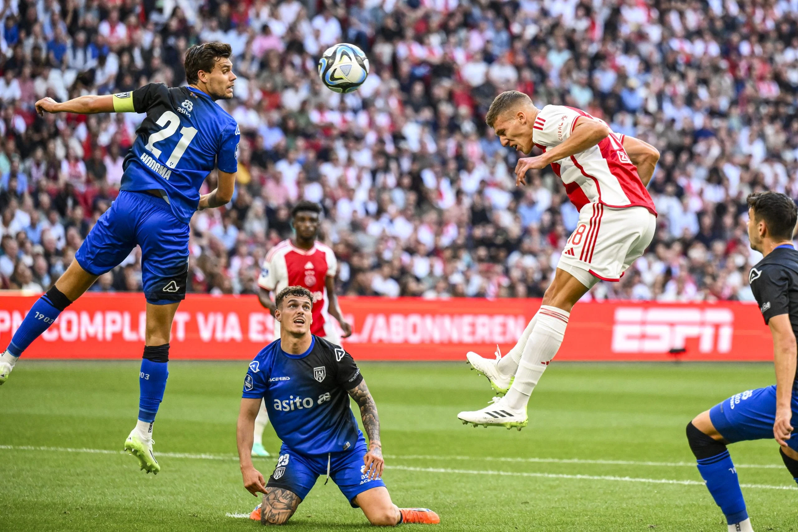 Ajax vs Bochum: Persiapan Menghadapi Lawan Kuat di Liga Eropa