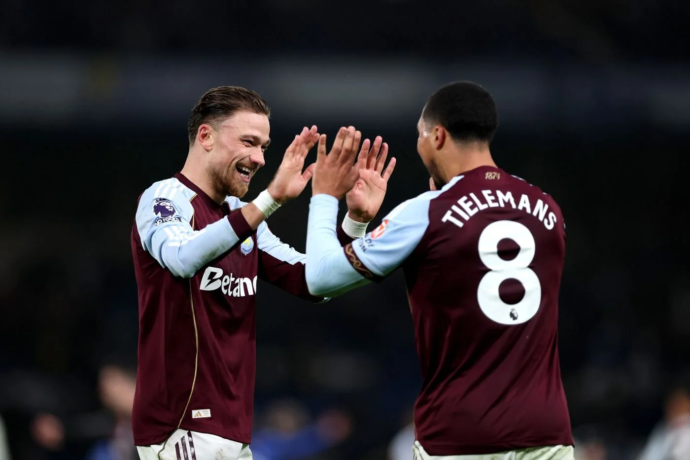 Aston Villa Pecahkan Rekor dengan Tanda Tangan Johan Manzambi