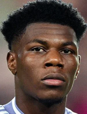 Aurélien Tchouaméni: Kontrak Baru di Real Madrid dan Prospek di Tim Nasional Prancis