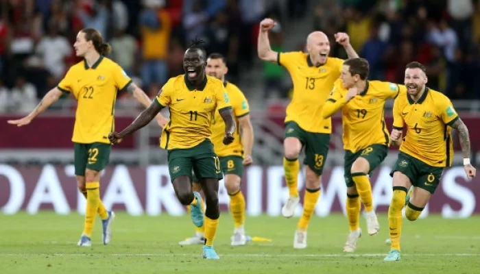 Awer Mabil: Socceroos Mewakili Multikulturalisme Australia, Tidak Terpengaruh oleh Komentar Monokultural
