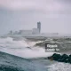 Badai Huracan Genevieve Mengancam Pantai San Diego dengan Ombak Besar