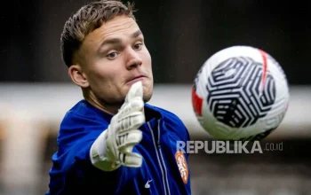 Bart Verbruggen, Sang Kiper Belanda yang Mencuri Perhatian di Piala Dunia 2026