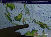 BMKG Prakirakan Cuaca di Sebagian Besar Wilayah Indonesia Hujan Ringan pada Rabu