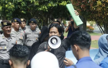 Bolivar: Dari Kasus Pelecehan Anak hingga Pertandingan Sepak Bola yang Menentukan