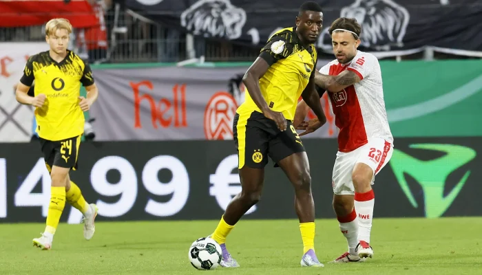 Borussia Dortmund Melawan Rot-Weiß Oberhausen dalam Pertandingan Uji Coba