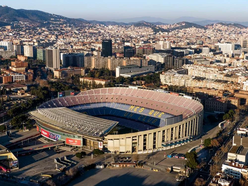 Camp Nou: Dari Persaingan Sengit Hingga Destinasi Wisata