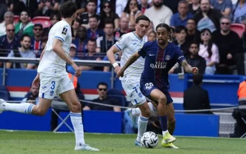 Como Dan Paris FC Bermain Imbang 2-2, Udinese Kalah Dari Swansea City