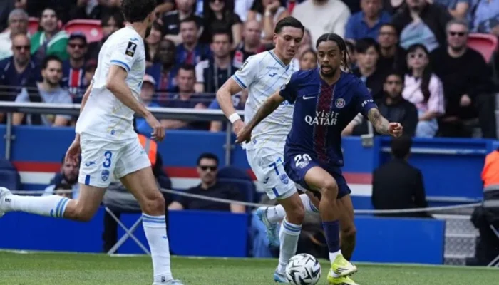 Como Dan Paris FC Bermain Imbang 2-2, Udinese Kalah Dari Swansea City