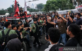 Demo Hari Ini di Jakarta: Ratusan Personel Kawal Aksi Unjuk Rasa