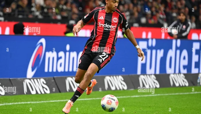 Eintracht Frankfurt Alami Perubahan Besar: Nathaniel Brown Bergabung dengan Bayern Muenchen