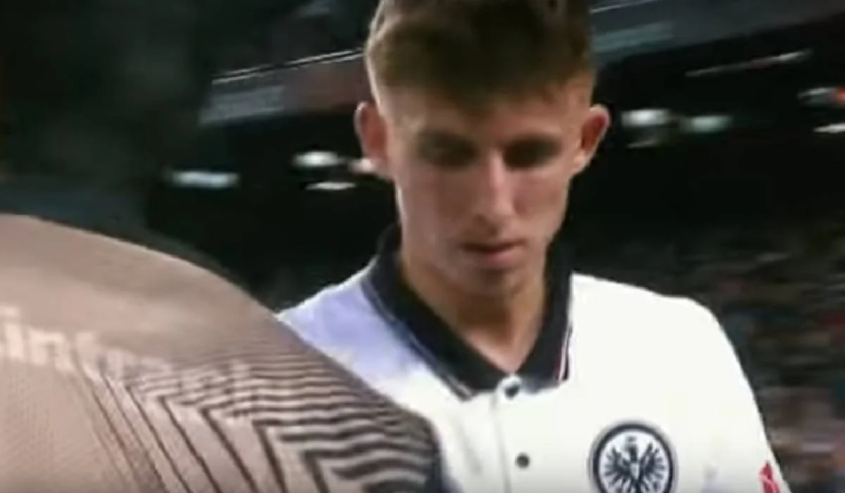 Eintracht Frankfurt Berada di Pusat Sorotan Transfer Musim Panas
