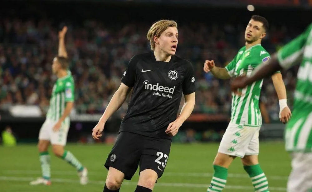 Eintracht Frankfurt Mengalami Perubahan Besar: Pemain Muda FC Bayern Bergabung dan Pemain Bintang Wanita Hengkang
