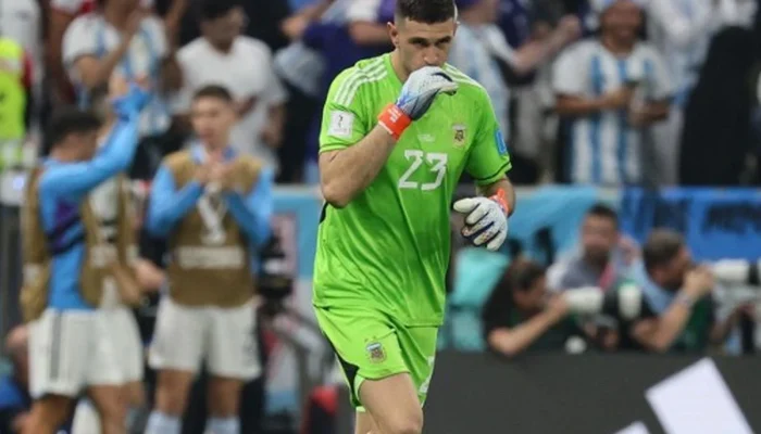 Emiliano Martínez: Sang Kiper Argentina yang Menginspirasi