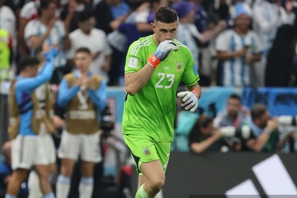 Emiliano Martínez: Sang Kiper Argentina yang Menginspirasi