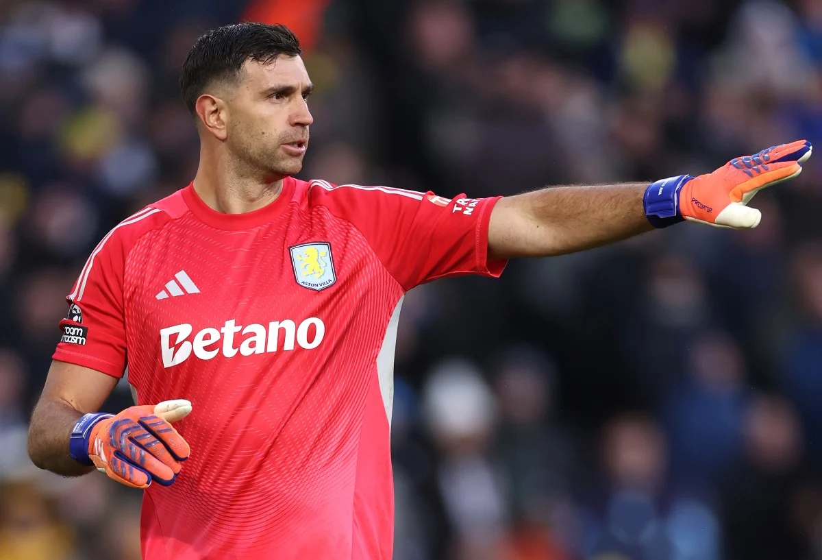Emiliano Martinez Siap Tinggalkan Aston Villa untuk Juventus Setelah Piala Dunia 2026