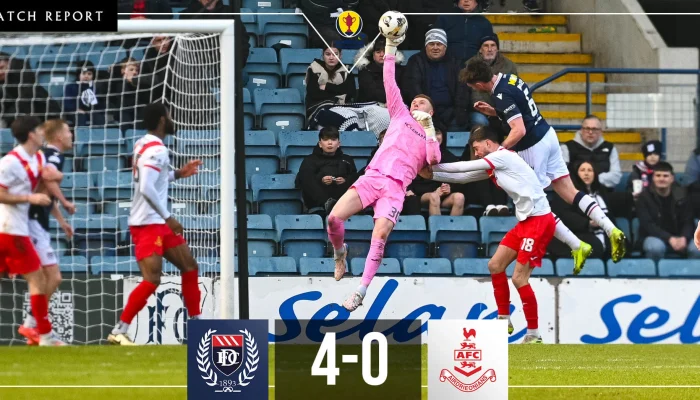 Everton Mengalahkan Dundee 4-0 di Pertandingan Persahabatan