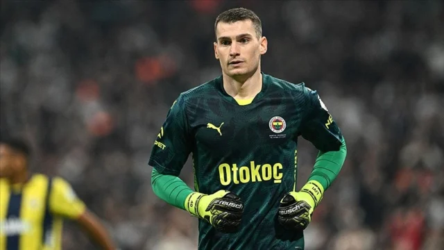Fenerbahce Siap Tanding, Dominik Livakovic Diburu Torino dan Dinamo Zagreb
