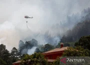 Graham Platner Mundur dari Pemilu Senat, Spanyol Dilanda Kebakaran Hutan, dan Helikopter Militer Terlibat dalam Insiden di Pantai