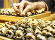 Hari Jumat: Antara Kiamat, Harga Emas, dan Persalinan Fangfang