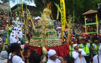 Jadwal Sholat Jumat dan Informasi Lainnya: Tradisi Sebar Apem Yaa Qowiyyu Klaten 2026