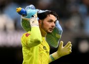 James Trafford Jadi Sorotan: Newcastle dan Leeds United Tertarik Untuk Membawa Penjaga Gawang Muda Ini