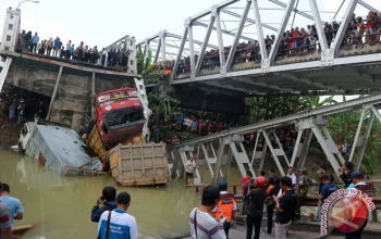 Jembatan Runtuh di Jakarta Selatan: Sopir Lalai dan Struktur Jembatan yang Berbahaya