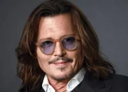 Johnny Depp Kembali ke Layar Lebar dengan Film Ebenezer, Apakah Ini Akhir dari Masa Suramnya?