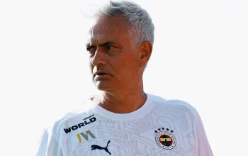 Jose Mourinho Menyesali Keputusan Kembali ke Chelsea dan Bertahan di Roma