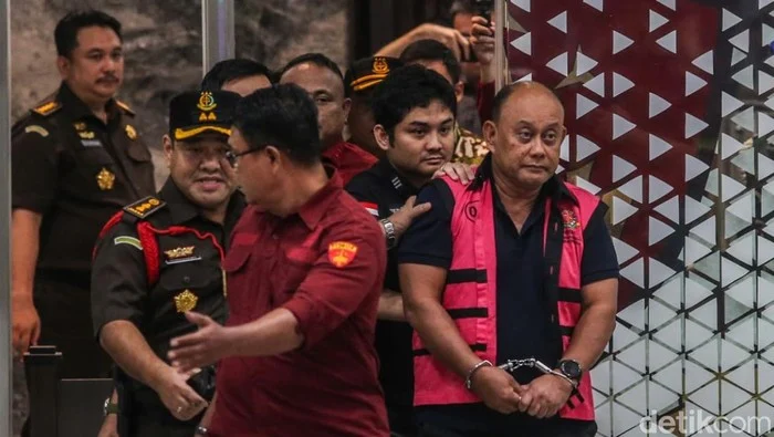 Kasus Korupsi MBG: Penahanan Dadan Hindayana dkk Diperpanjang, Apa yang Terjadi?