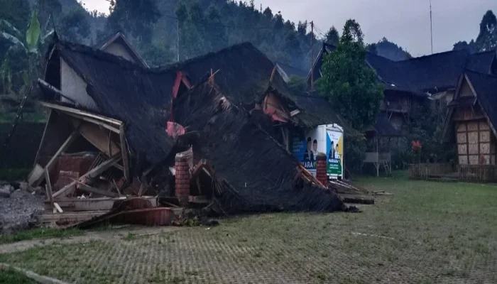 Kebakaran Menghanguskan Kampung Adat Kasepuhan Ciptamulya, Pemprov Jabar Berjanji Rekonstruksi