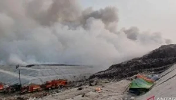 Kebakaran TPA Jatiwaringin: Status Tanggap Darurat Diberlakukan