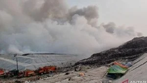 Kebakaran TPA Jatiwaringin: Status Tanggap Darurat Diberlakukan