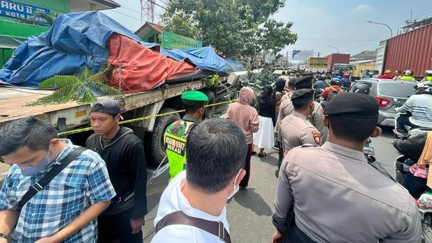 Kecelakaan Maut di Bekasi: Truk Tabrak Sepeda Motor, Sopir Ojol Meninggal Dunia