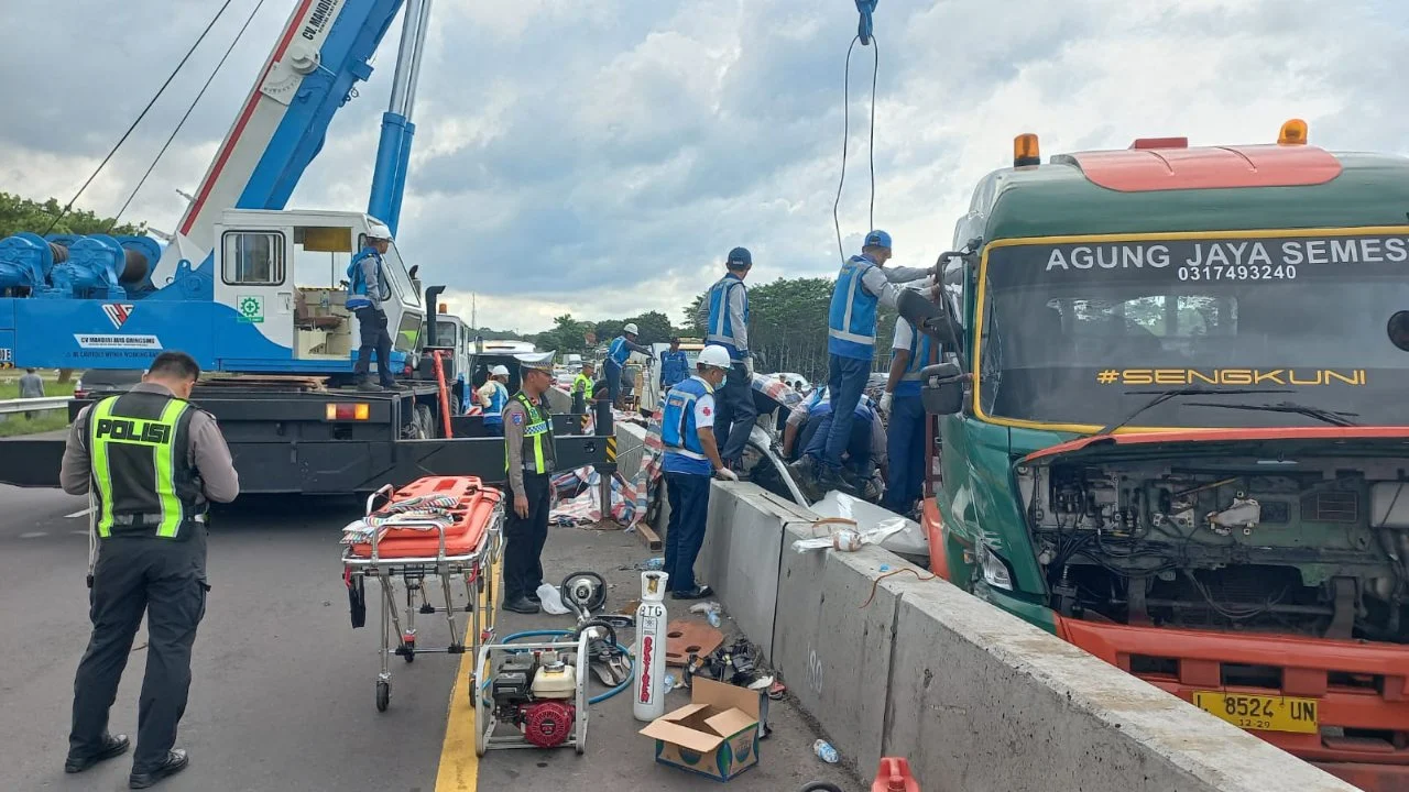 Kecelakaan Maut yang Merenggut Nyawa: Dari Jalan Tol hingga Kecelakaan Kerja