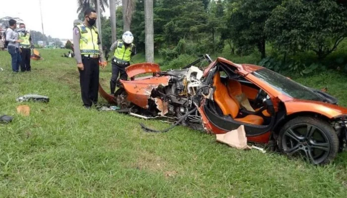 Kecelakaan Mengerikan Supercar McLaren Andra ST di Sukoharjo: Kronologi dan Penyebab