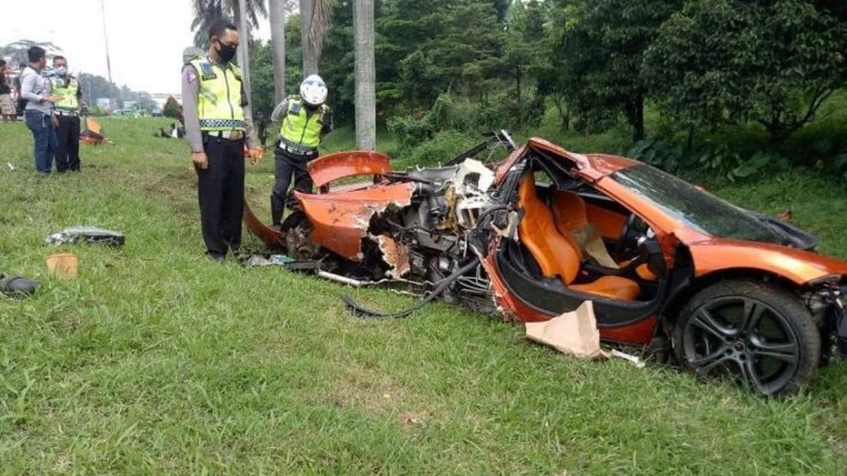 Kecelakaan Mengerikan Supercar McLaren Andra ST di Sukoharjo: Kronologi dan Penyebab