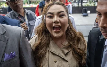 Kontroversi Endang Yustika dan Perseteruan Dewi Wulan Sari dengan Lisa Mariana