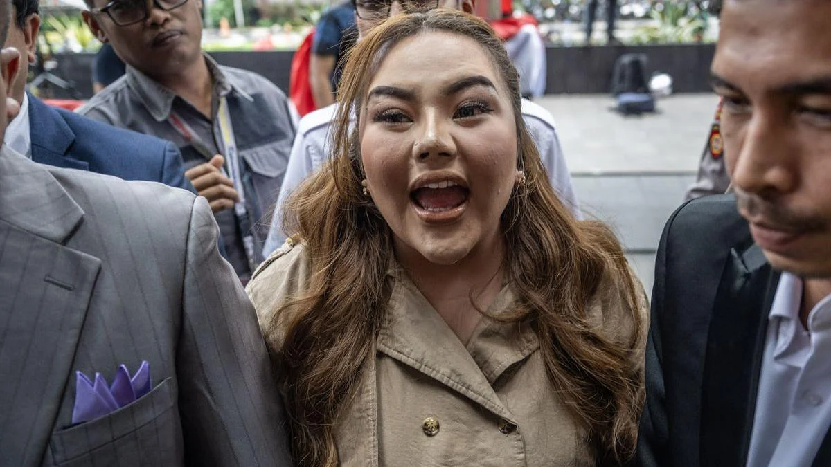 Kontroversi Endang Yustika dan Perseteruan Dewi Wulan Sari dengan Lisa Mariana