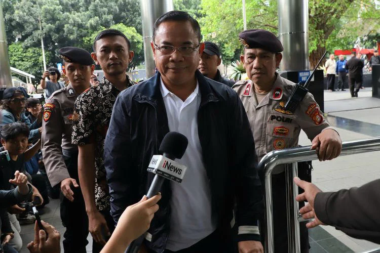 KPK Temukan 55 Kg Platinum di Mobil Bupati Langkat, Korupsi Miliaran Rupiah