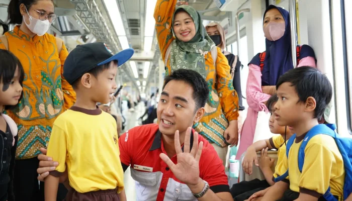 LRT Jabodebek: Ruang Belajar bagi Anak Penyandang Disabilitas