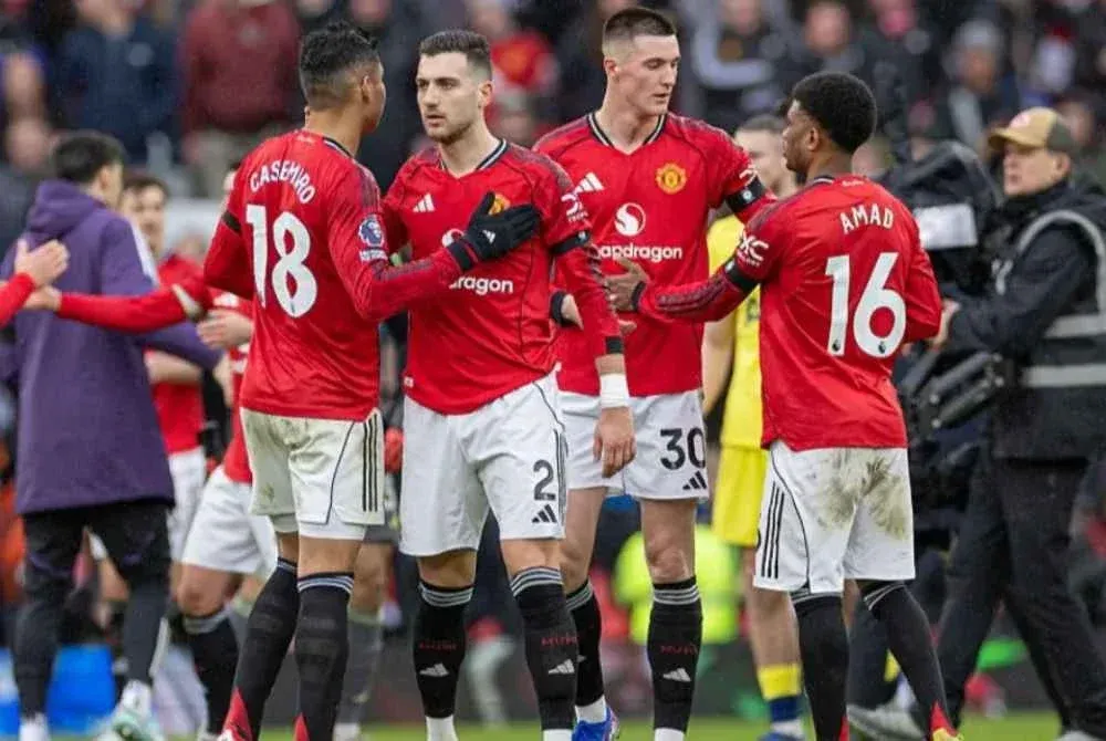 Manchester United dan Dunia Sepak Bola: Dari Kematian Nobby Stiles Hingga Pemburuan Pemain Baru