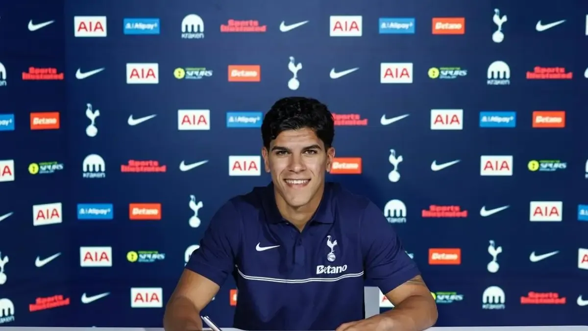Mateus Fernandes Resmi Bergabung dengan Tottenham Hotspur