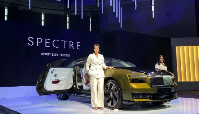 Mengungkap Misteri di Balik Nama ‘Spectre’: Dari Dunia Sepak Bola Hingga Mobil Mewah