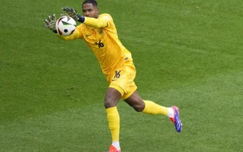 Mike Maignan Pimpin Pencarian Golden Glove di Piala Dunia 2026