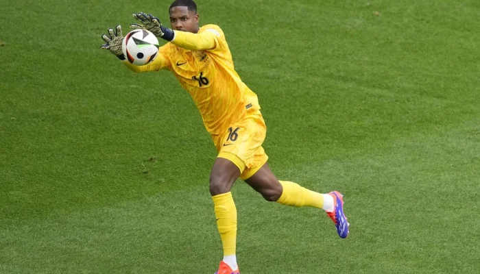 Mike Maignan Pimpin Pencarian Golden Glove di Piala Dunia 2026