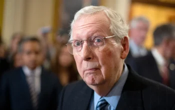 Misteri Kesehatan Mitch McConnell: Spekulasi dan Kontroversi