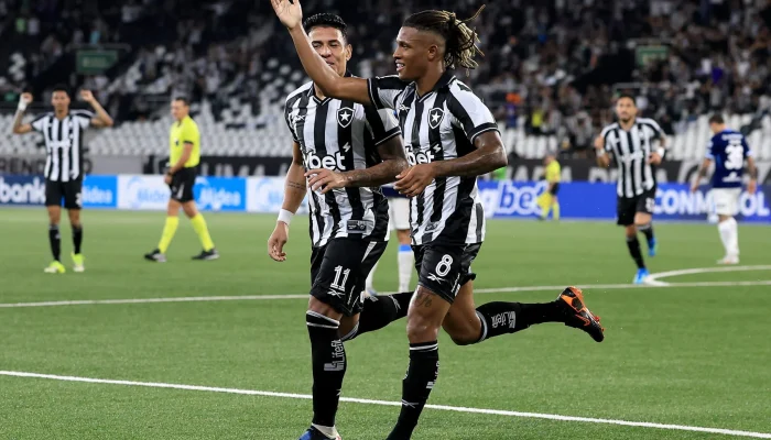 Newcastle United dan Manchester United Berebut Tangan Danilo dari Botafogo